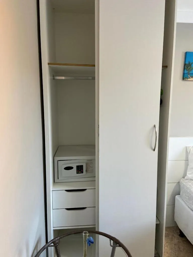 Hotel Pn Beach ناتال